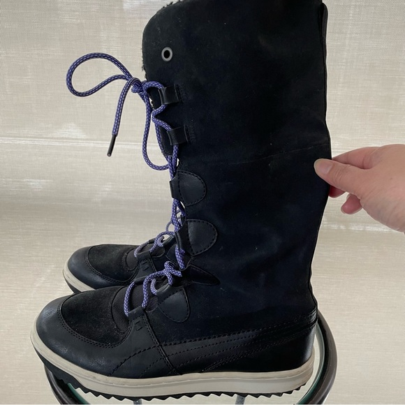 Puma Shoes - Super unique Puma boots in black suede like material with leather trim. Size 7.5